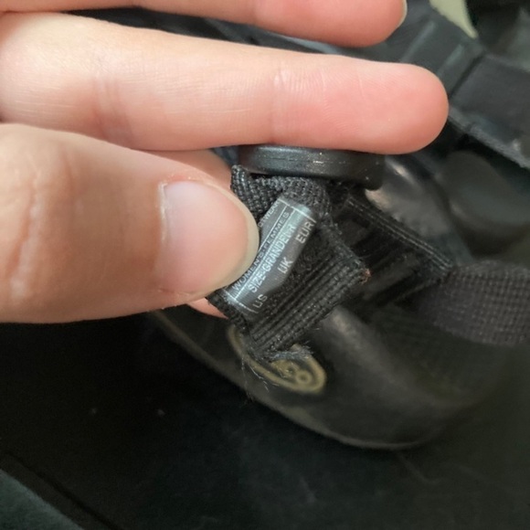 Chaco | Z2 Classic Original Minimalist Strappy Outdoor Sandals - Picture 10 of 11